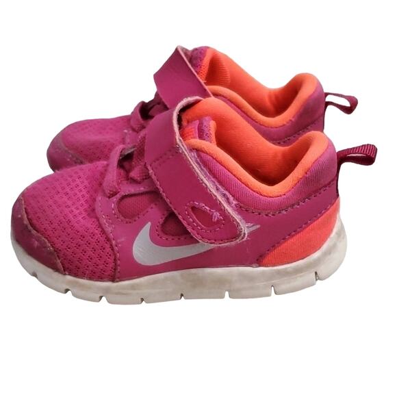 Nike velcro closure shoes, 6c - Picture 3 of 8